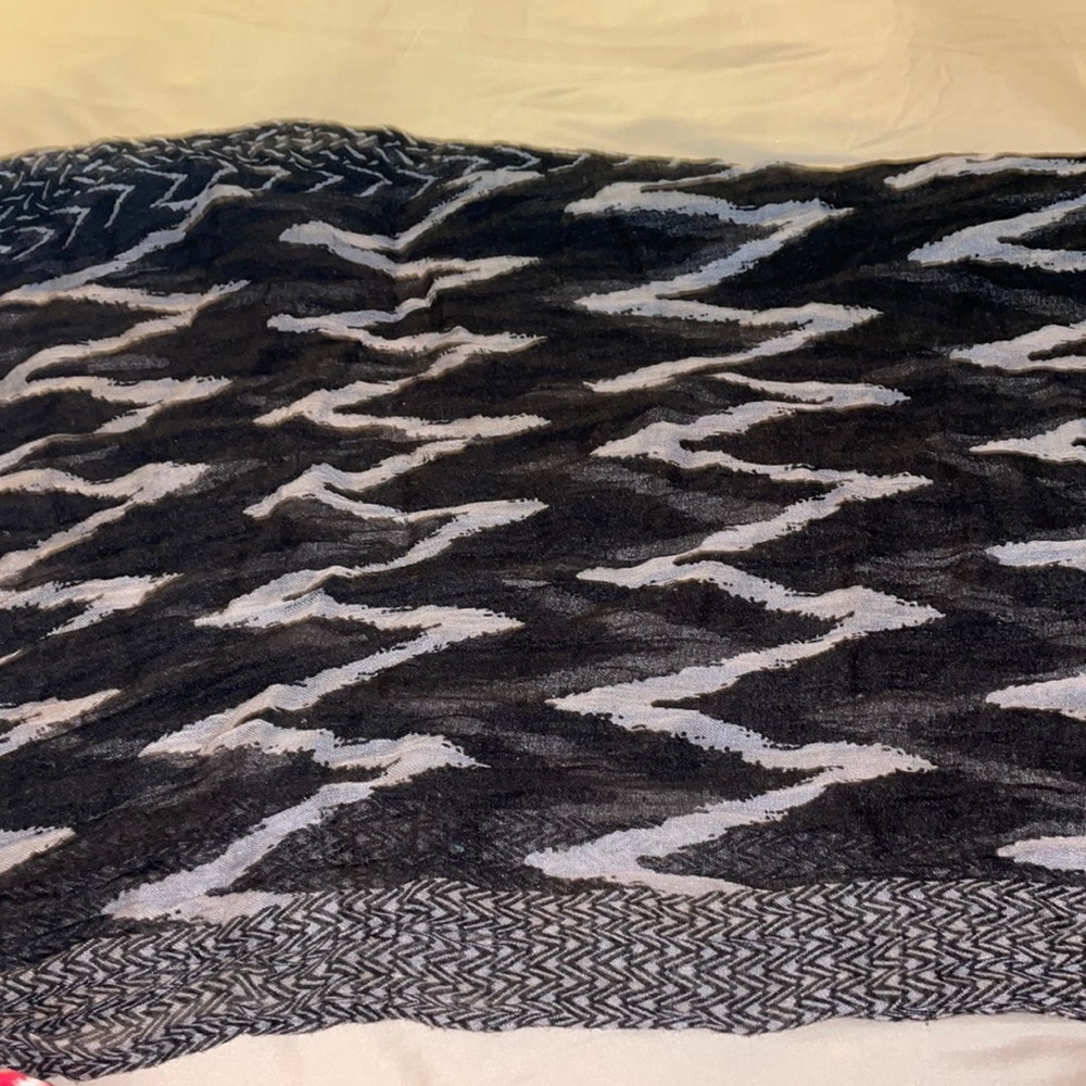 Long print scarf
